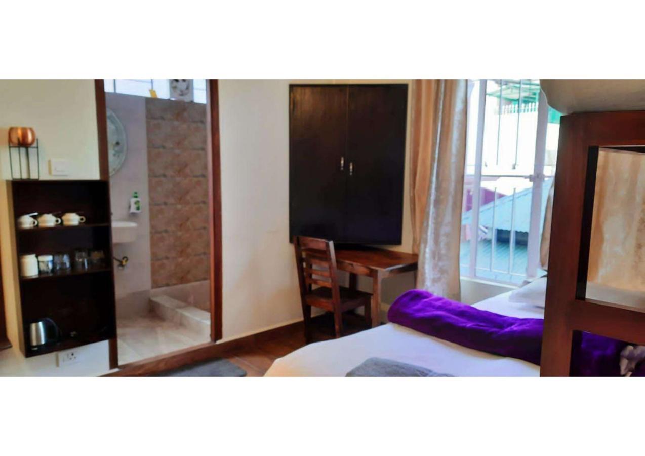 East Blue Homestay Shillong Bagian luar foto