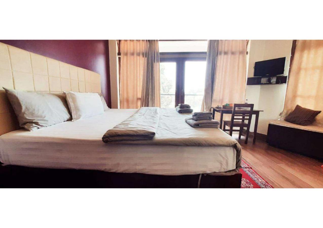 East Blue Homestay Shillong Bagian luar foto